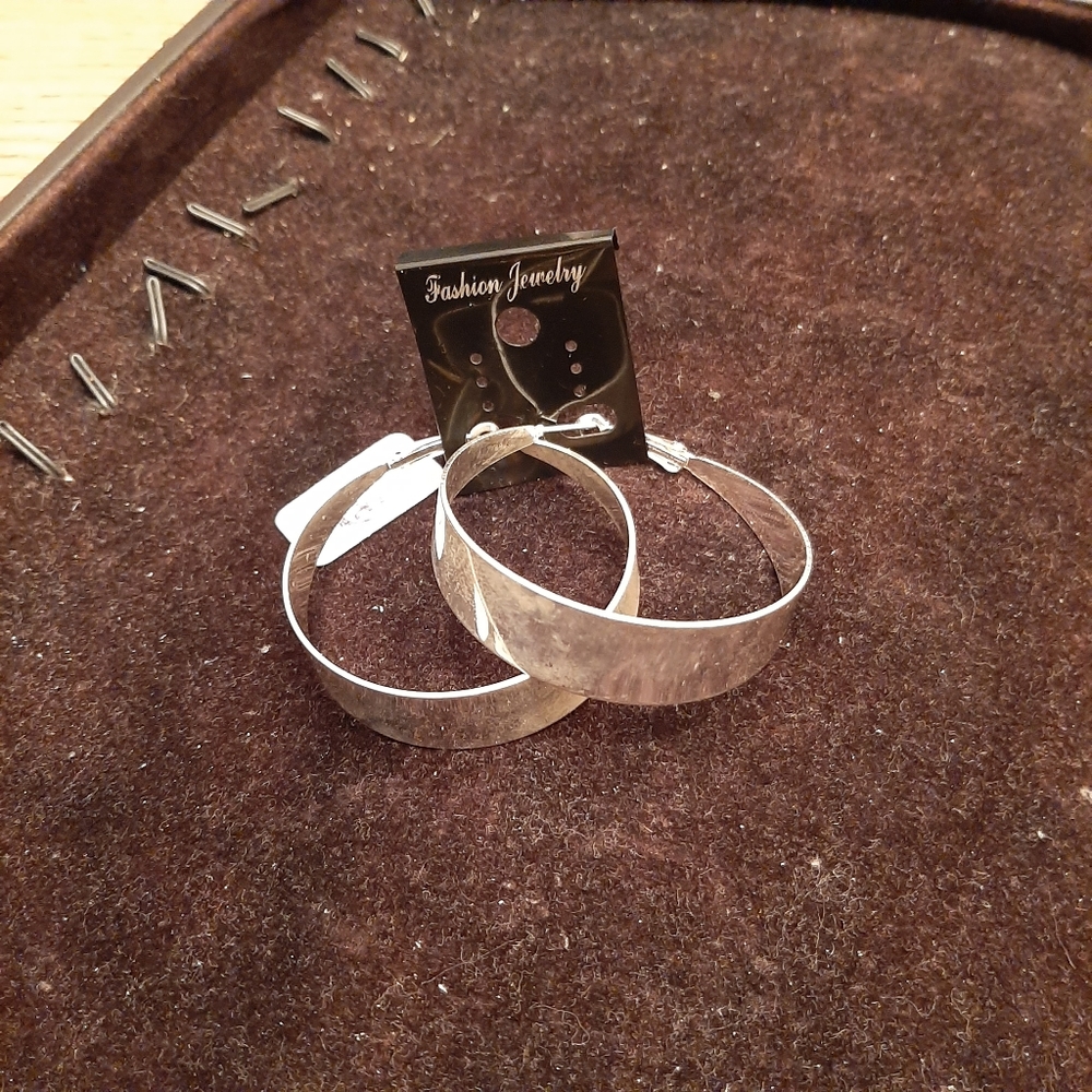 Ladies jewelry